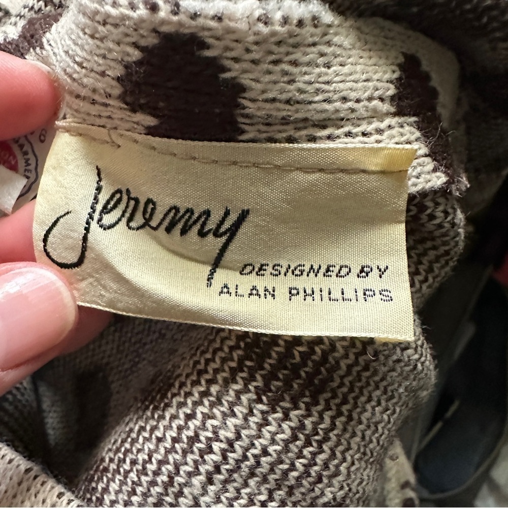 Vintage Jeremy by Alan Phillips Patterned Dress and sweater - Picture 12 of 15